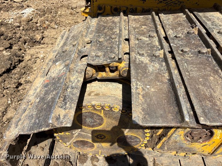 image for item EA7964 2005 John Deere 850J LGP dozer