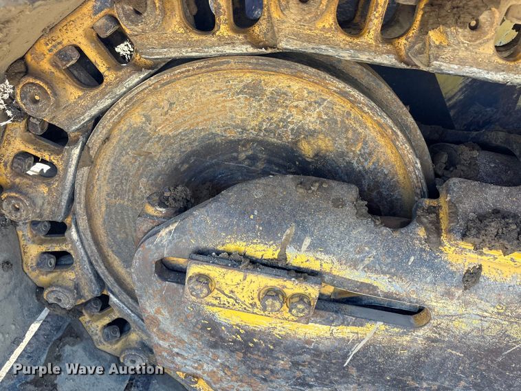 image for item EA7964 2005 John Deere 850J LGP dozer