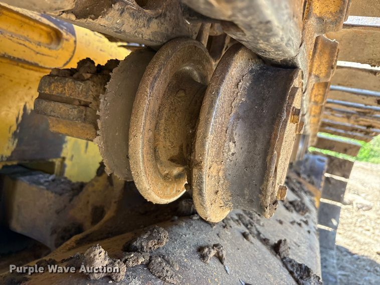 image for item EA7964 2005 John Deere 850J LGP dozer