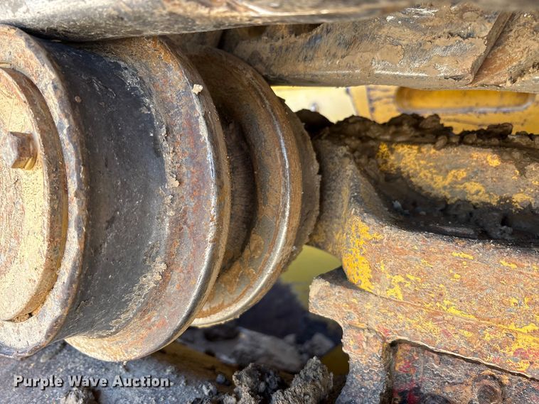 image for item EA7964 2005 John Deere 850J LGP dozer