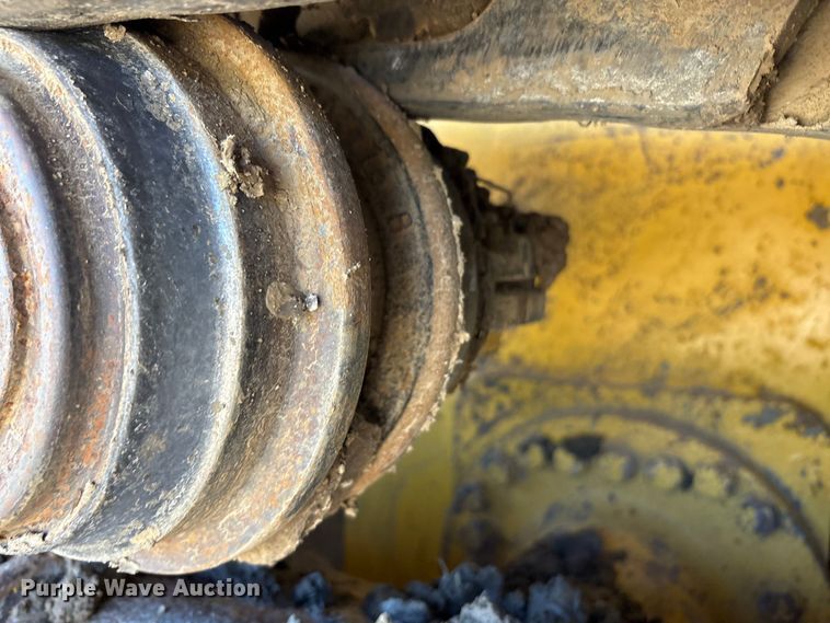 image for item EA7964 2005 John Deere 850J LGP dozer