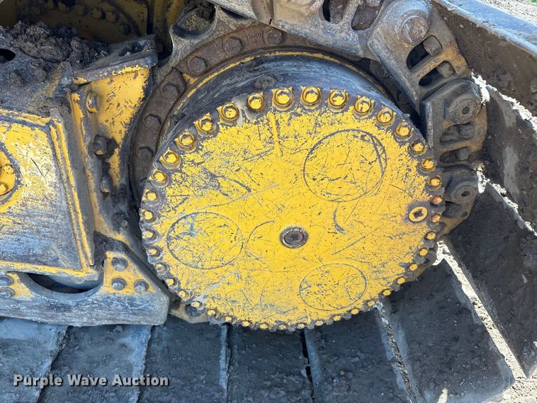 image for item EA7964 2005 John Deere 850J LGP dozer