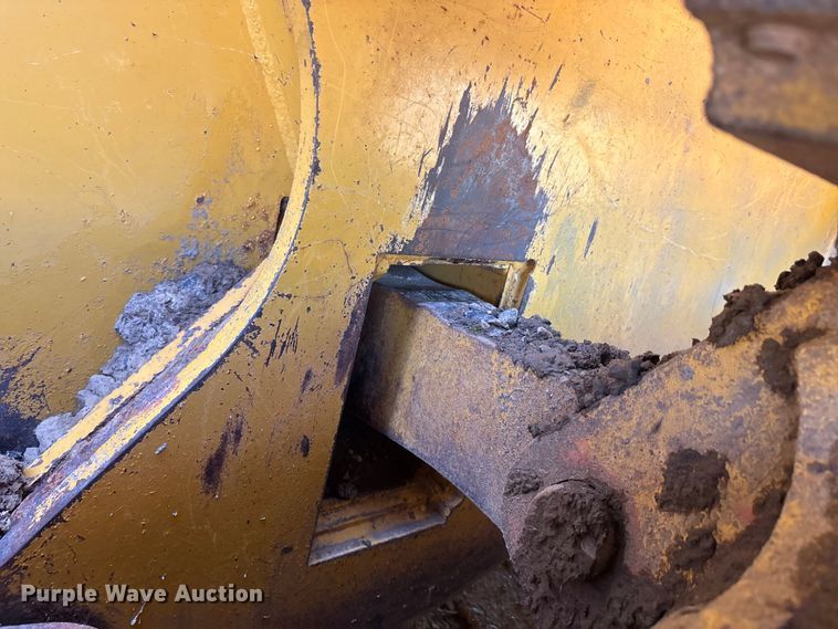 image for item EA7964 2005 John Deere 850J LGP dozer