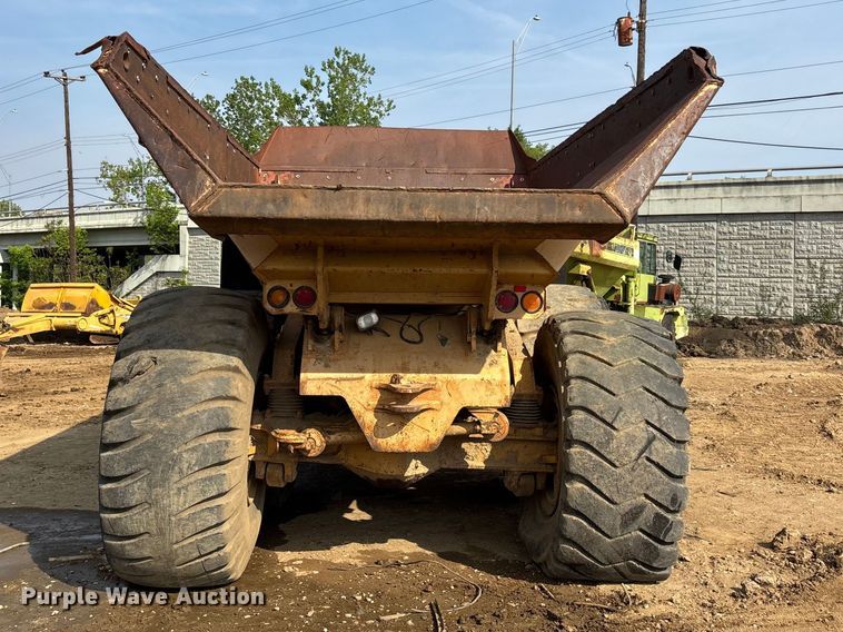 image for item EA7967 1999 Bell B40C articulated haul truck