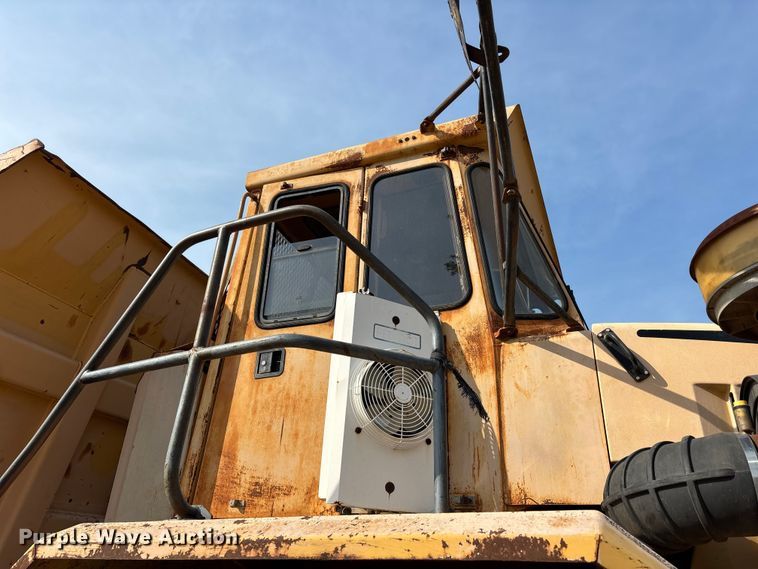 image for item EA7967 1999 Bell B40C articulated haul truck