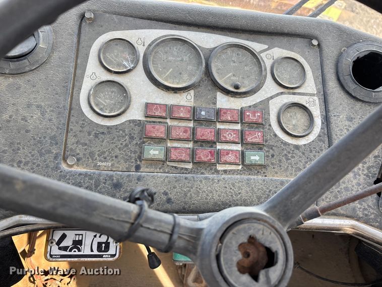 image for item EA7967 1999 Bell B40C articulated haul truck