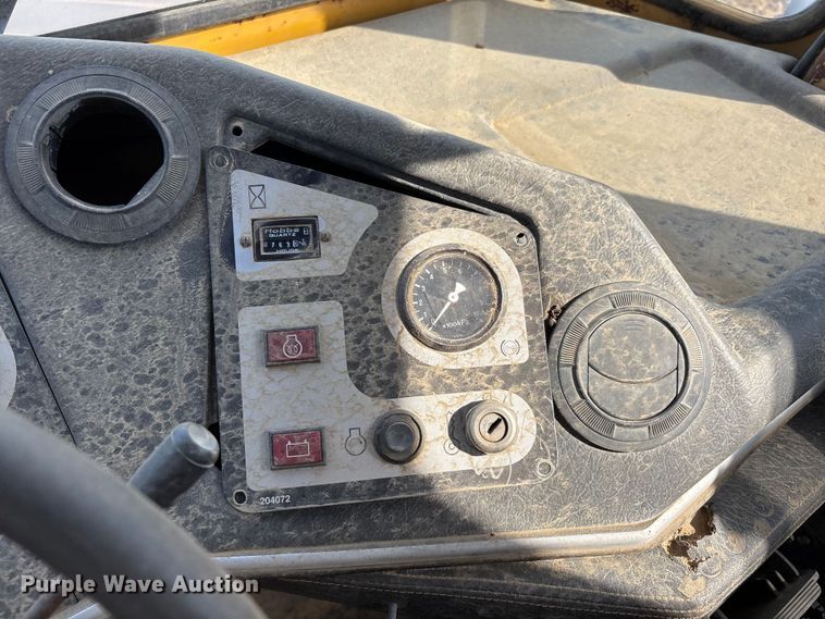 image for item EA7967 1999 Bell B40C articulated haul truck