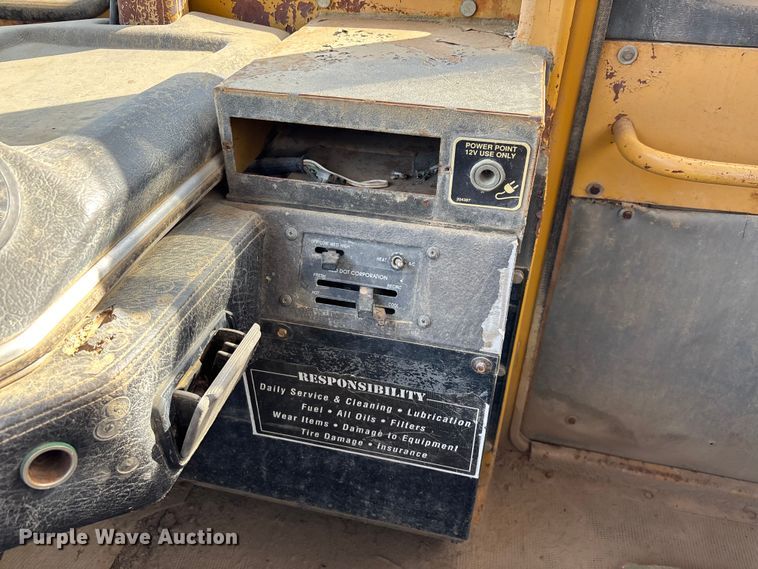 image for item EA7967 1999 Bell B40C articulated haul truck