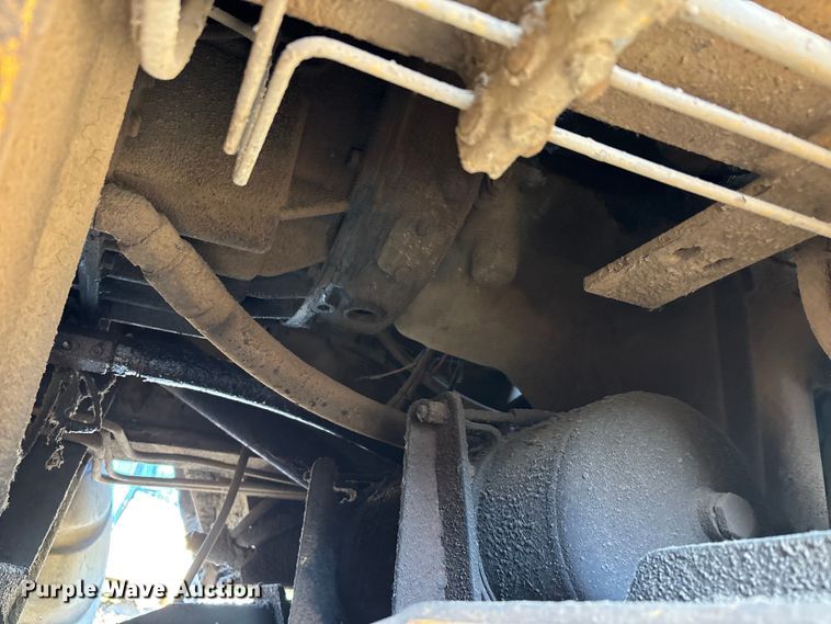 image for item EA7967 1999 Bell B40C articulated haul truck