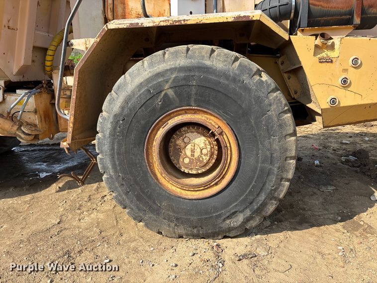 image for item EA7967 1999 Bell B40C articulated haul truck