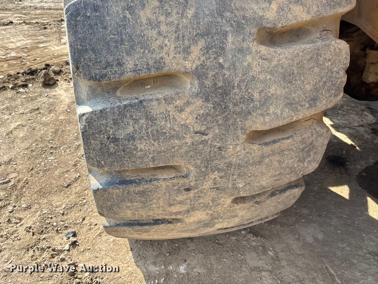 image for item EA7967 1999 Bell B40C articulated haul truck