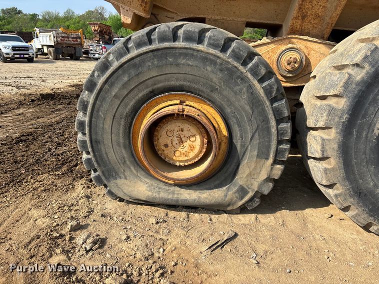 image for item EA7967 1999 Bell B40C articulated haul truck