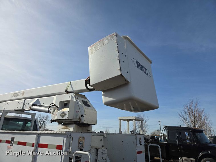 image for item EB1370 2007 Ford F750 Super Duty bucket truck