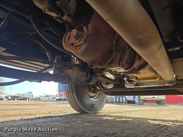 image for item EB1370 2007 Ford F750 Super Duty bucket truck