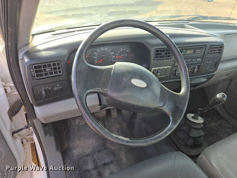 image for item EB1370 2007 Ford F750 Super Duty bucket truck