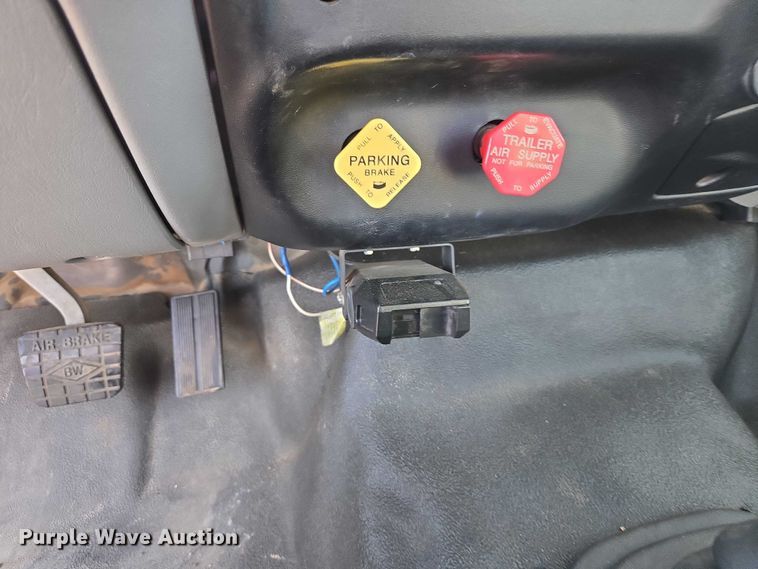 image for item EB1370 2007 Ford F750 Super Duty bucket truck