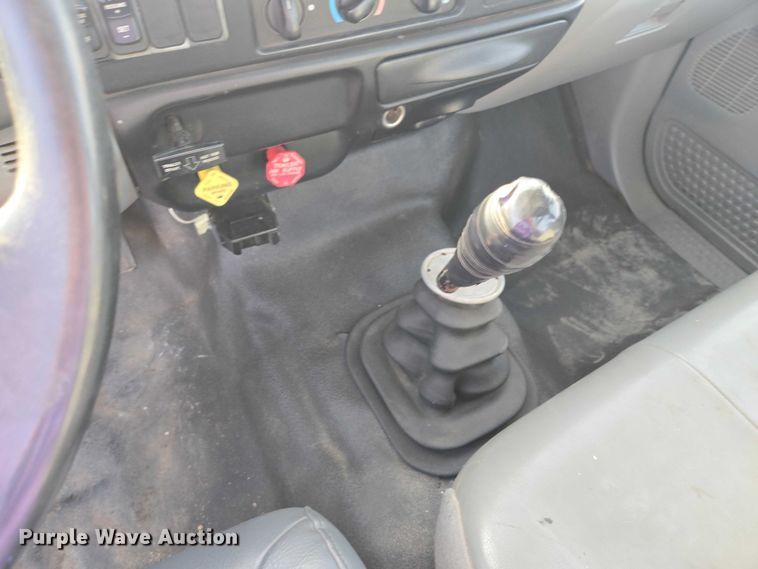 image for item EB1370 2007 Ford F750 Super Duty bucket truck