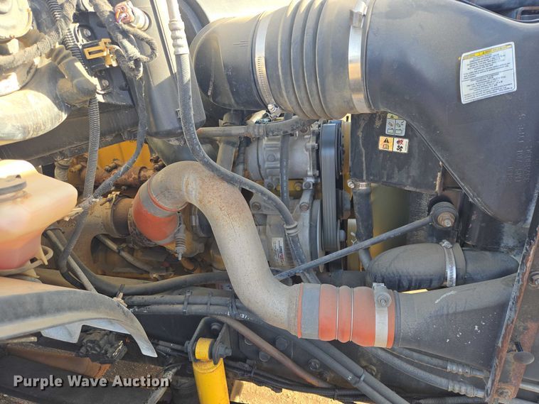 image for item EB1370 2007 Ford F750 Super Duty bucket truck