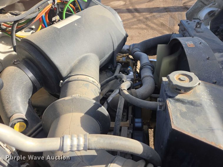 image for item EB1370 2007 Ford F750 Super Duty bucket truck