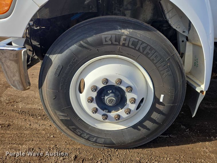 image for item EB1370 2007 Ford F750 Super Duty bucket truck