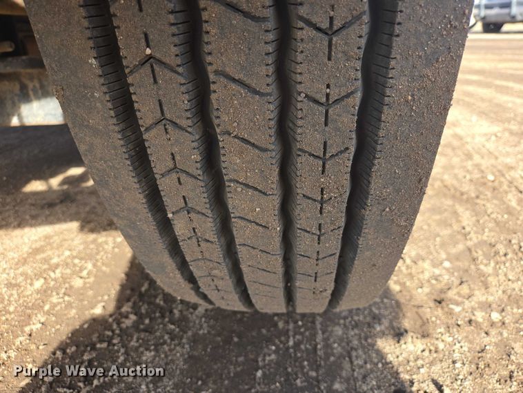 image for item EB1370 2007 Ford F750 Super Duty bucket truck