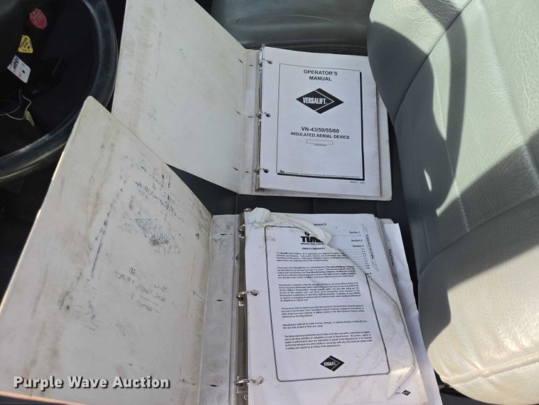 image for item EB1370 2007 Ford F750 Super Duty bucket truck