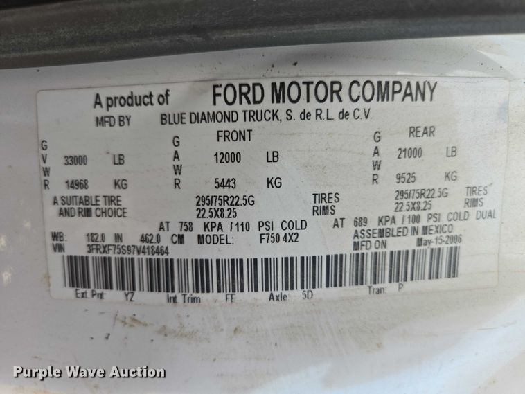 image for item EB1370 2007 Ford F750 Super Duty bucket truck