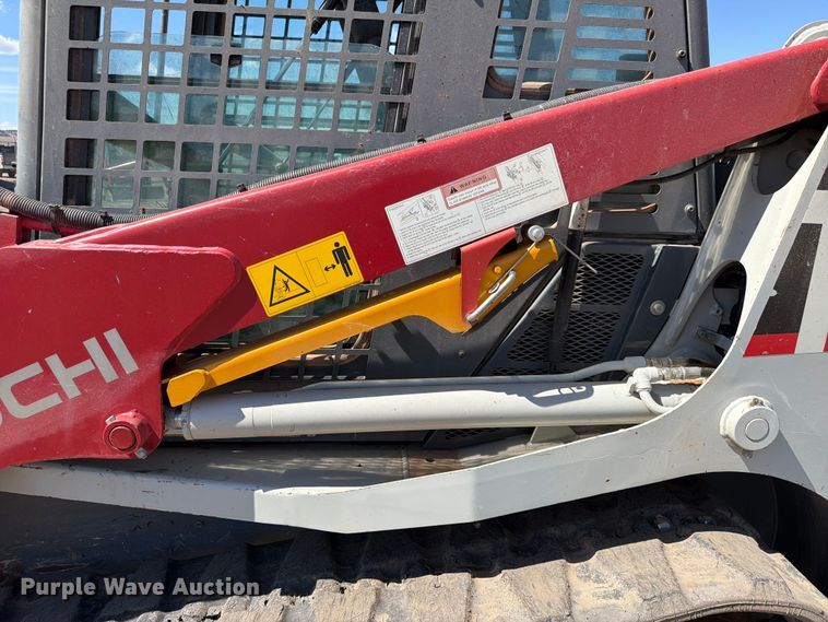 image for item EB1405 2020 Takeuchi TL8 tracked skid steer loader