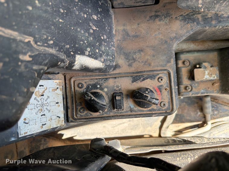 image for item EB1405 2020 Takeuchi TL8 tracked skid steer loader