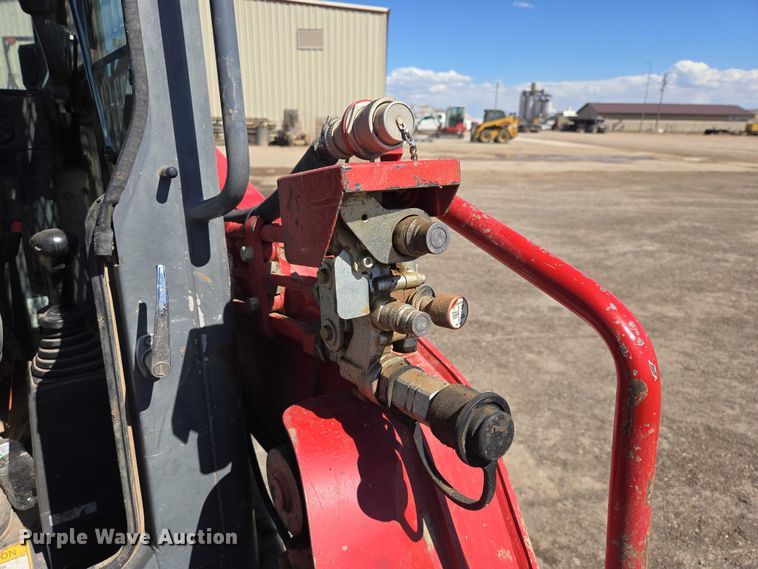 image for item EB1406 2020 Takeuchi TL8 tracked skid steer loader
