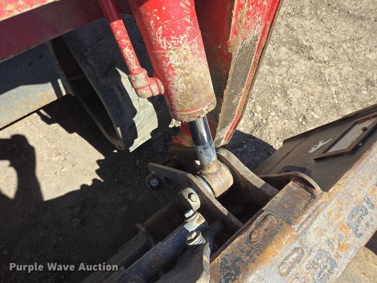 image for item EB1406 2020 Takeuchi TL8 tracked skid steer loader