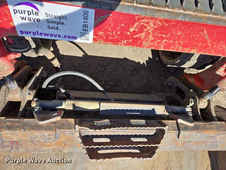 image for item EB1406 2020 Takeuchi TL8 tracked skid steer loader