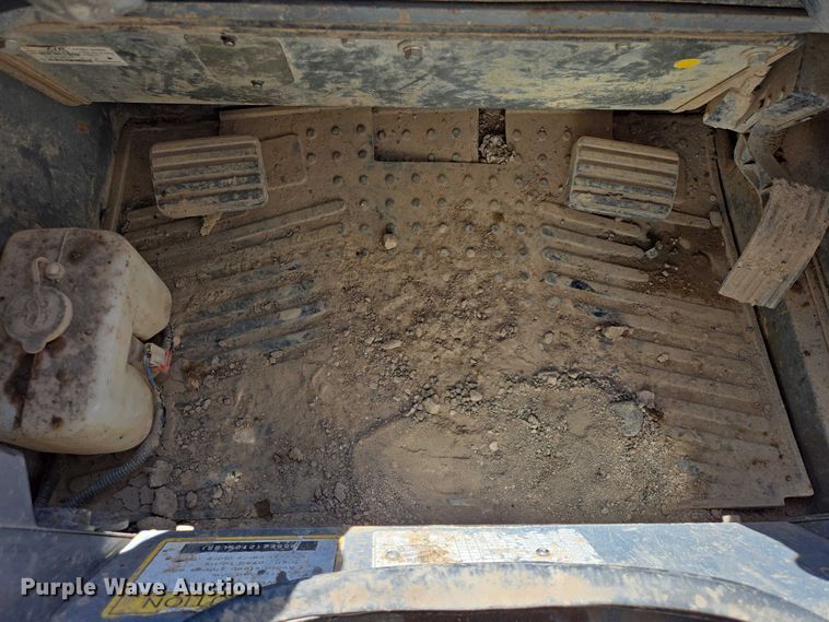 image for item EB1406 2020 Takeuchi TL8 tracked skid steer loader