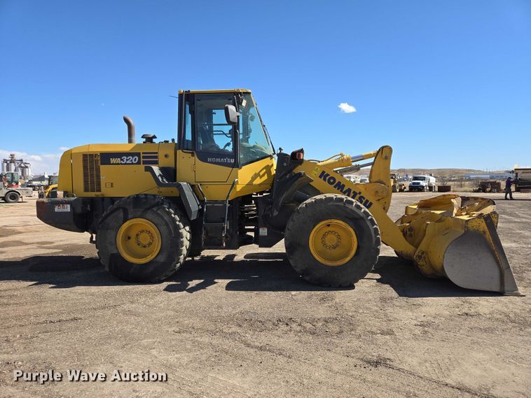 image for item EB1407 2015 Komatsu WA320-7 wheel loader
