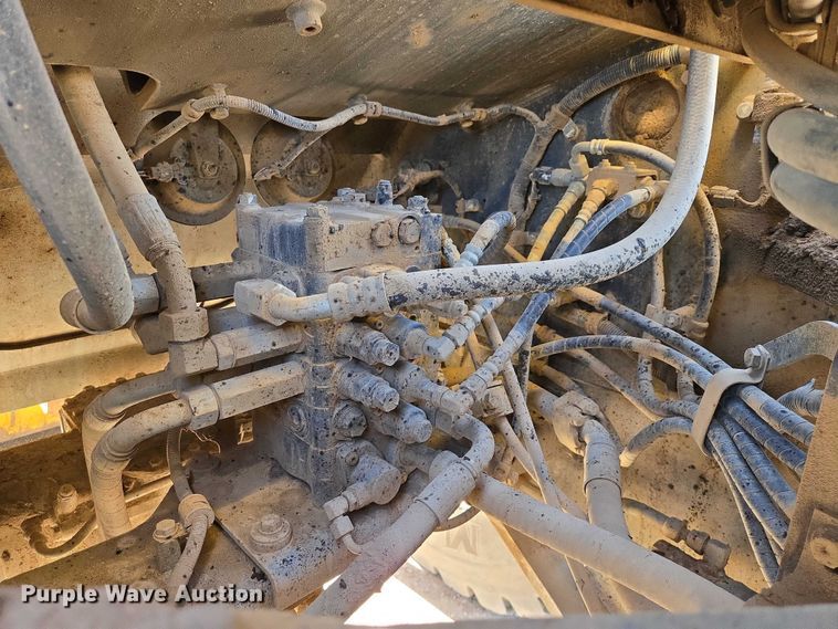 image for item EB1407 2015 Komatsu WA320-7 wheel loader