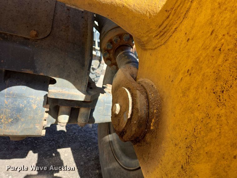 image for item EB1407 2015 Komatsu WA320-7 wheel loader