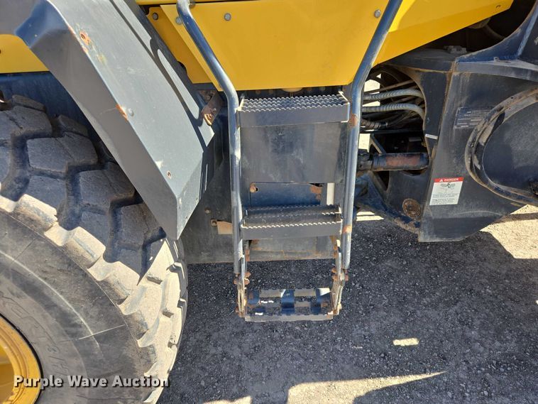 image for item EB1407 2015 Komatsu WA320-7 wheel loader