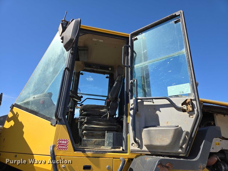 image for item EB1407 2015 Komatsu WA320-7 wheel loader