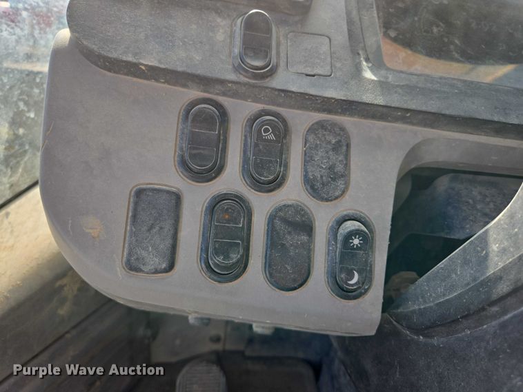 image for item EB1407 2015 Komatsu WA320-7 wheel loader