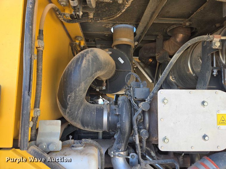 image for item EB1407 2015 Komatsu WA320-7 wheel loader