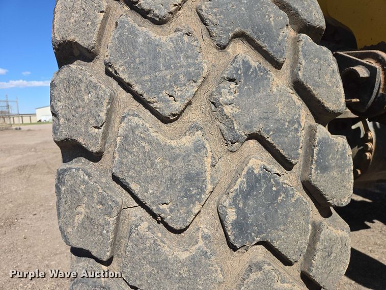 image for item EB1407 2015 Komatsu WA320-7 wheel loader