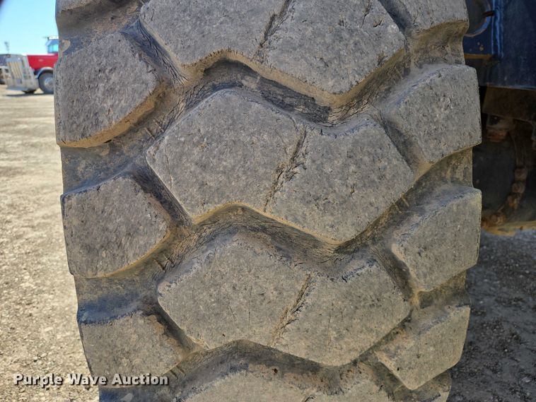 image for item EB1407 2015 Komatsu WA320-7 wheel loader