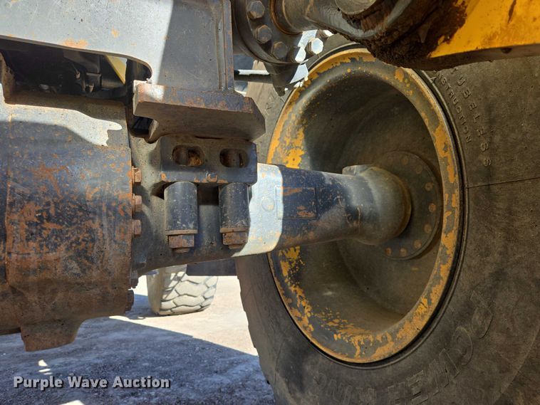 image for item EB1408 2014 Komatsu WA320-7 wheel loader