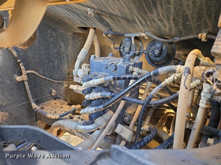 image for item EB1408 2014 Komatsu WA320-7 wheel loader