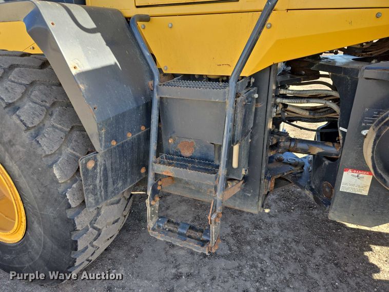 image for item EB1408 2014 Komatsu WA320-7 wheel loader