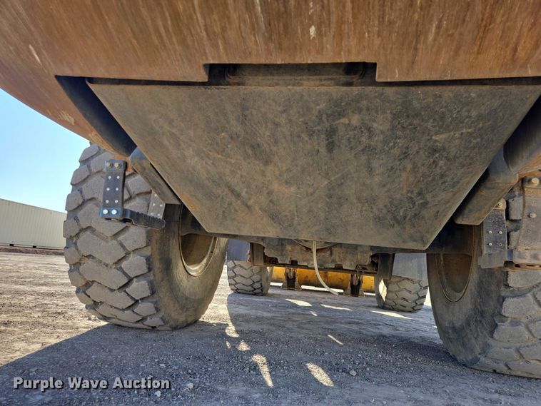 image for item EB1408 2014 Komatsu WA320-7 wheel loader