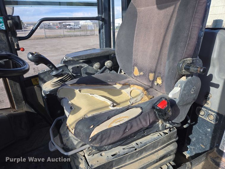 image for item EB1408 2014 Komatsu WA320-7 wheel loader