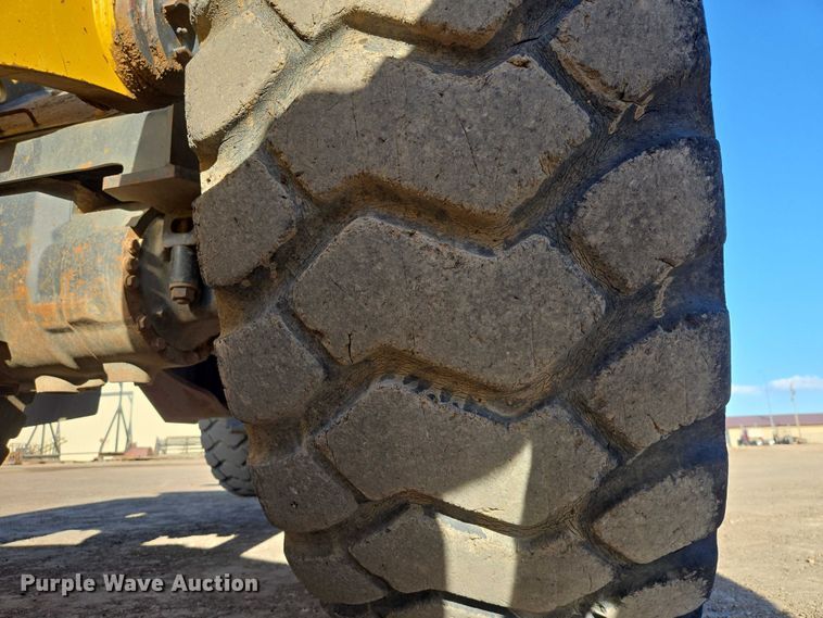 image for item EB1408 2014 Komatsu WA320-7 wheel loader