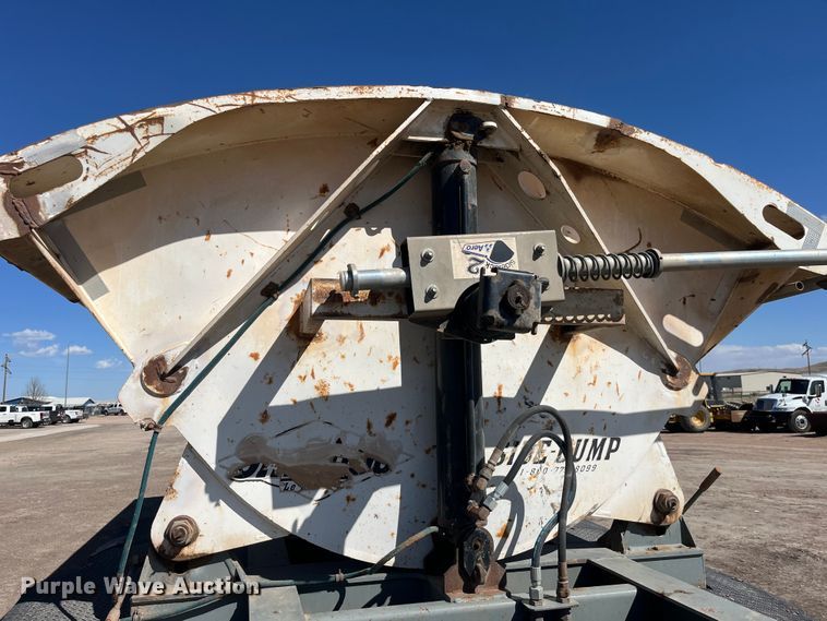 image for item EB1409 2008 Smith Co side dump trailer