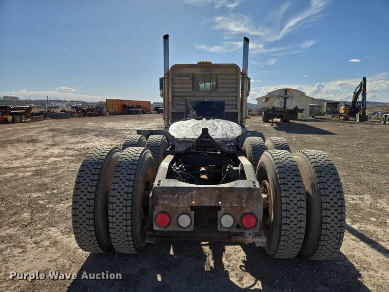 image for item EB1410 1996 Peterbilt 379 semi truck
